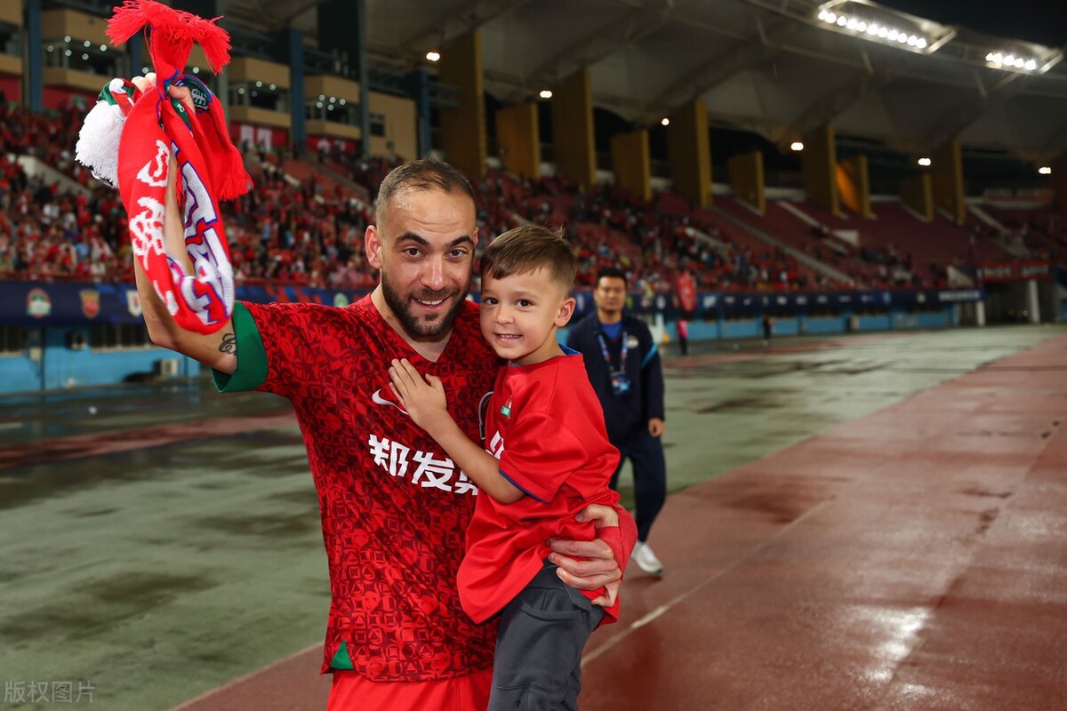 科维奇建业助威名场面,河南科维奇庆祝进球