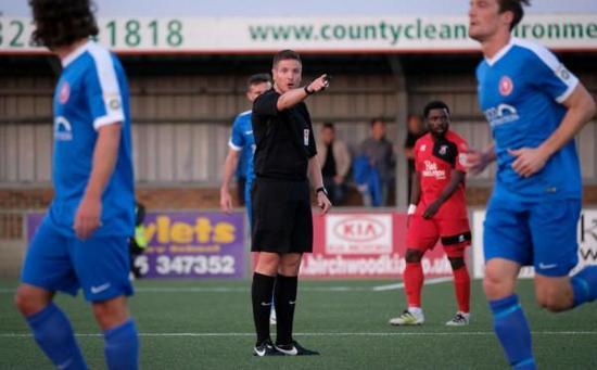 英国足坛首位公开同性恋身份的男子：没有球员会透露自己的性取向