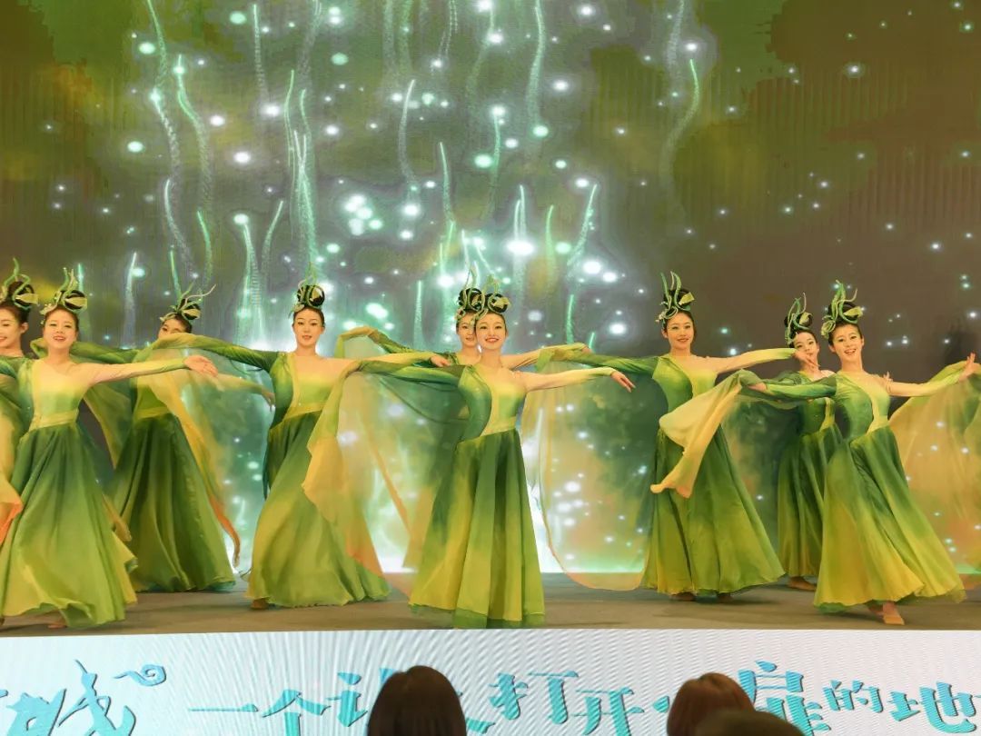 江苏盐城：黄浦江畔，满“盐”是你！