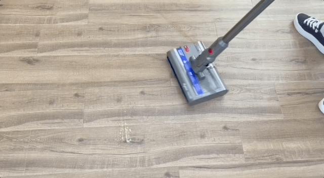 戴森吸尘器配的洗地刷头是正品吗,戴森吸尘器有洗地的功能吗