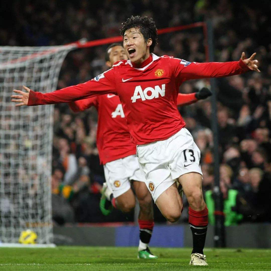 亚洲第一位欧冠得主,曼联高光朴智星