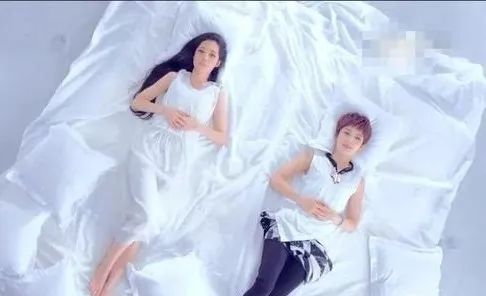 向佐夜会美女疑似出轨,向太回应:别多想,只是姐姐而已