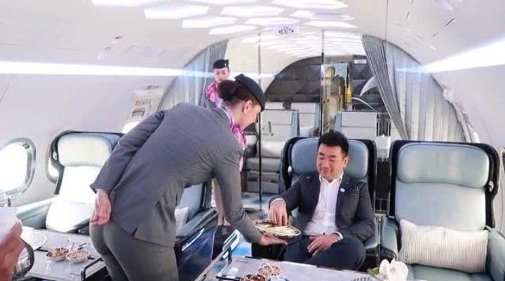 坐飞机提供哪些服务是免费的,坐飞机免费的服务有哪些