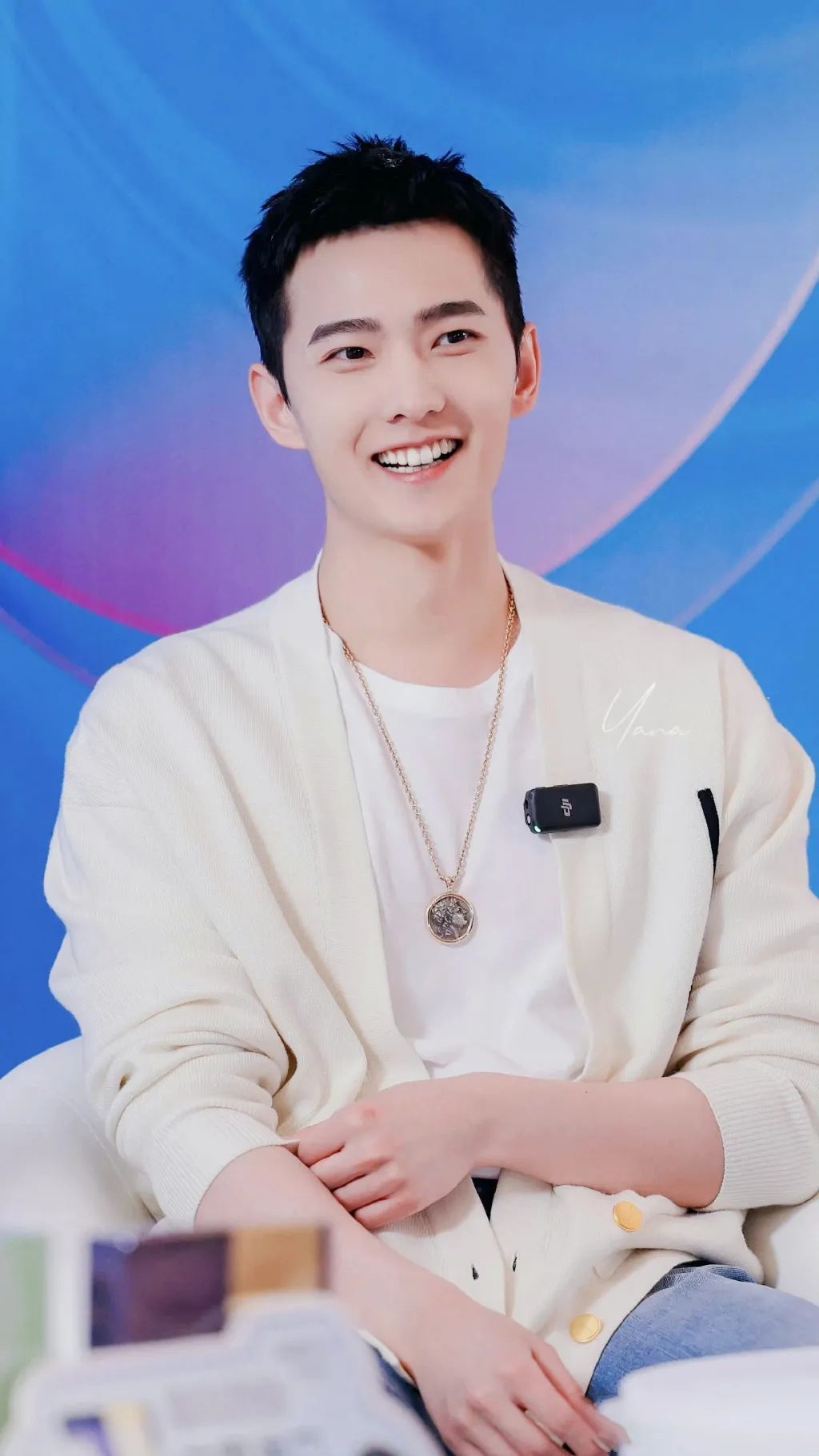 男士头发稀少适合剪什么发型,35到40岁的男士发型怎么剪