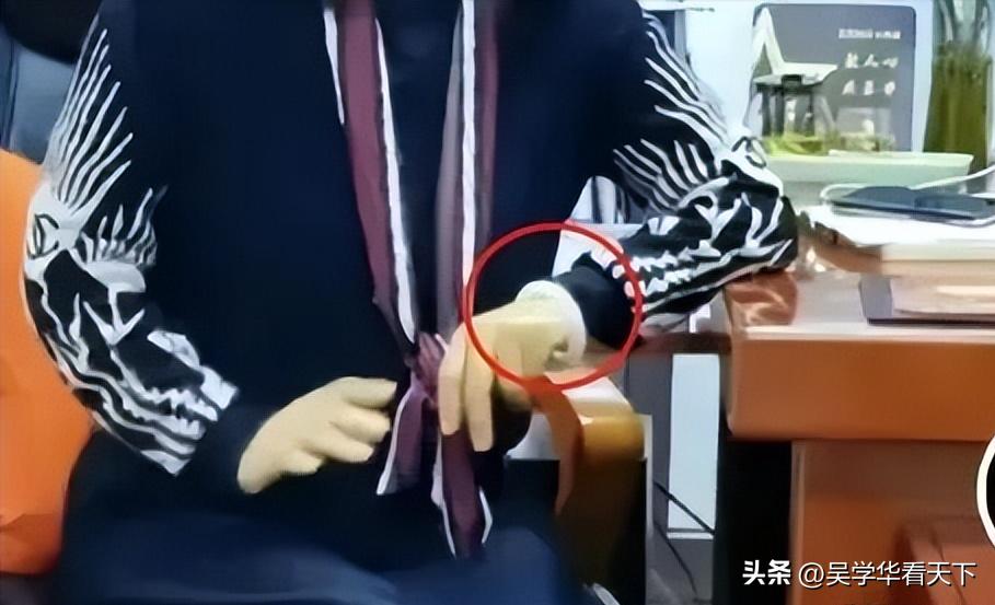 红十字会工作人员穿3万元的衣服,红十字会工作人员穿奢侈品衣服