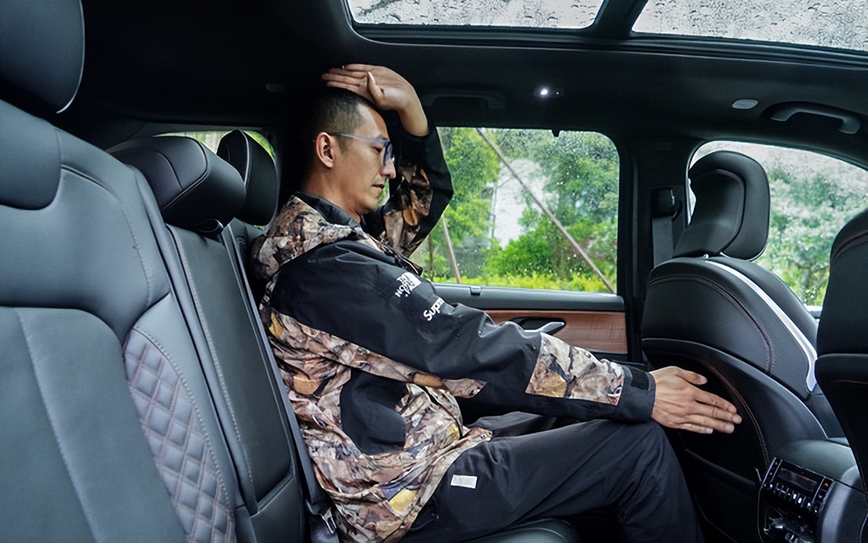 jeep大切诺基4xe落地价西安,全新jeep大切诺基柴油