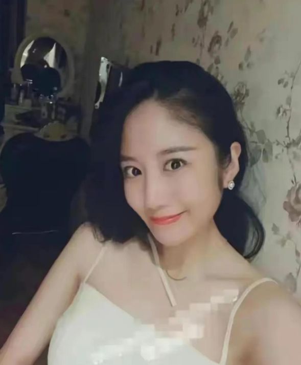 燕大地下车库不雅视频20岁女大学生轻信男友甜言蜜语录下不耻视频