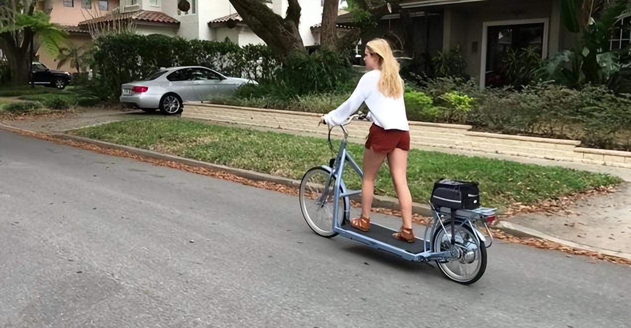 大叔发明微型电动车,动感单车和跑步机一体的新发明