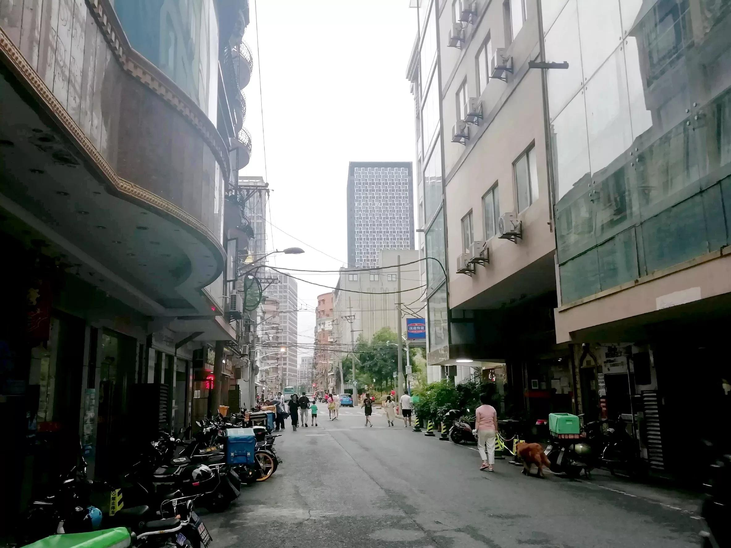 乍浦路与黄河路谁先成美食街,乍浦路美食一条街