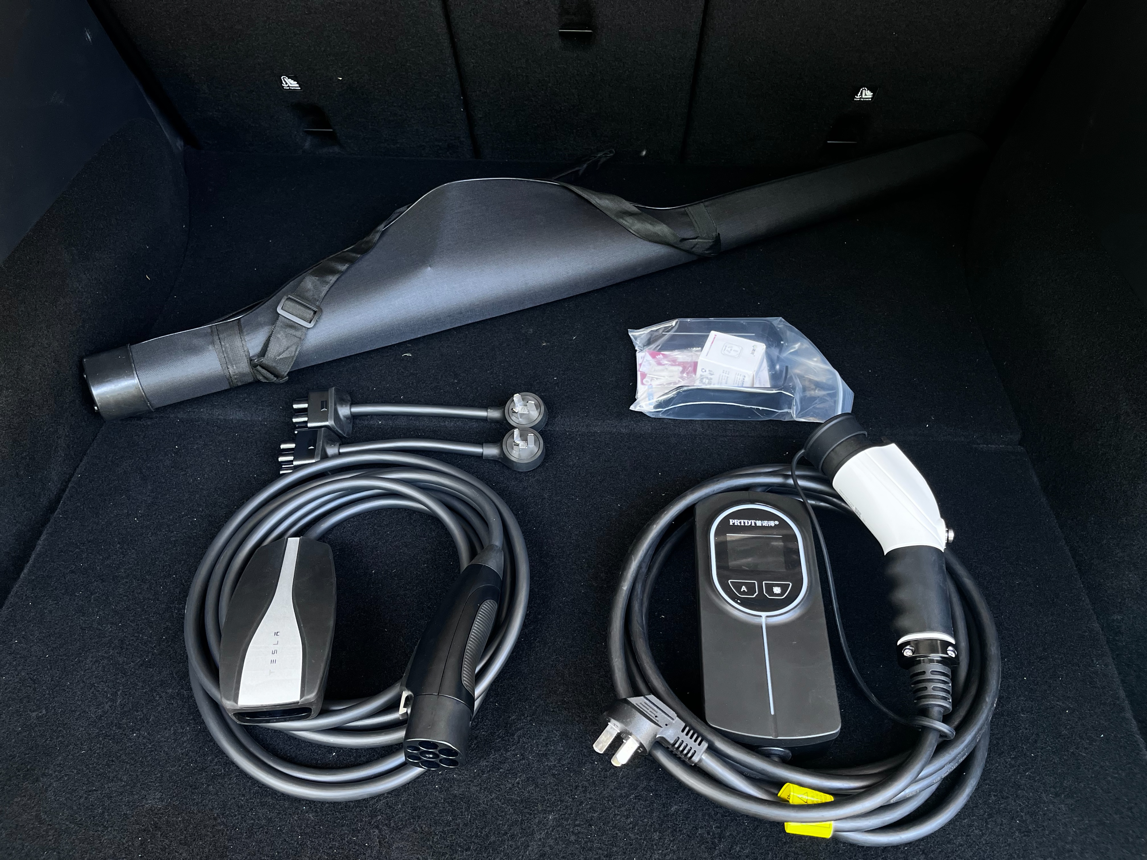 modely买充电桩还是随车充,modely充电桩和随车充