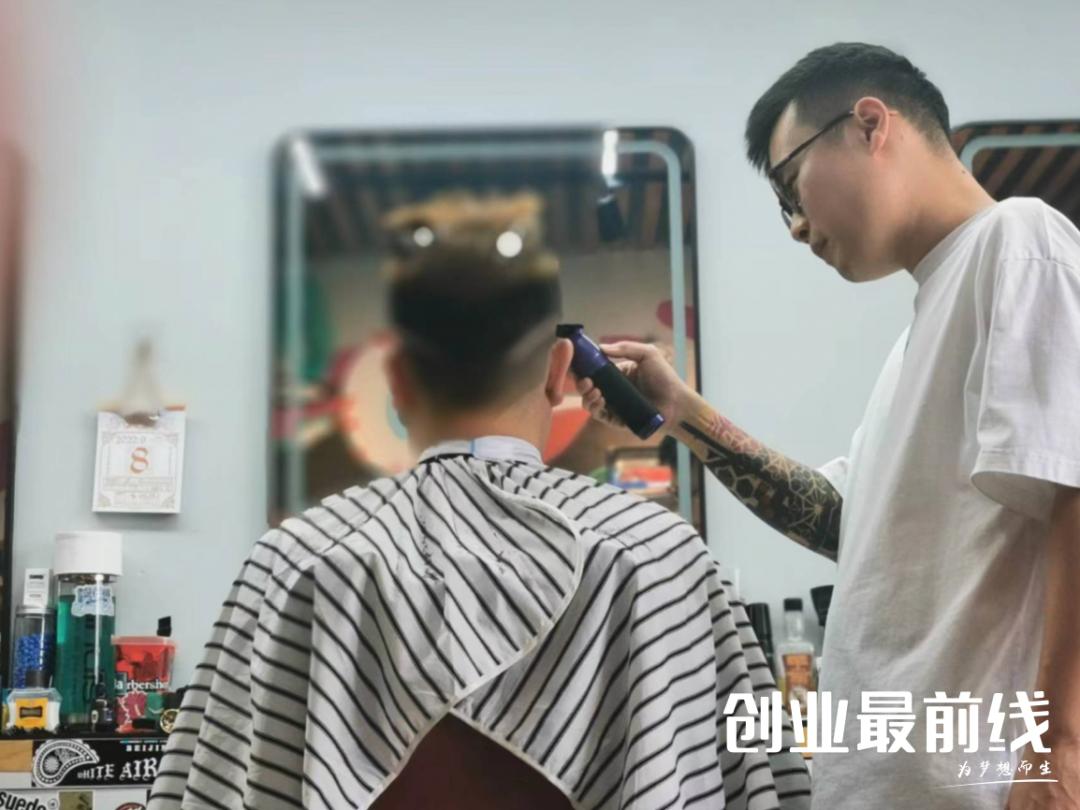 不推销不办卡的理发店如何回本,男士理发馆怎么盈利最大化