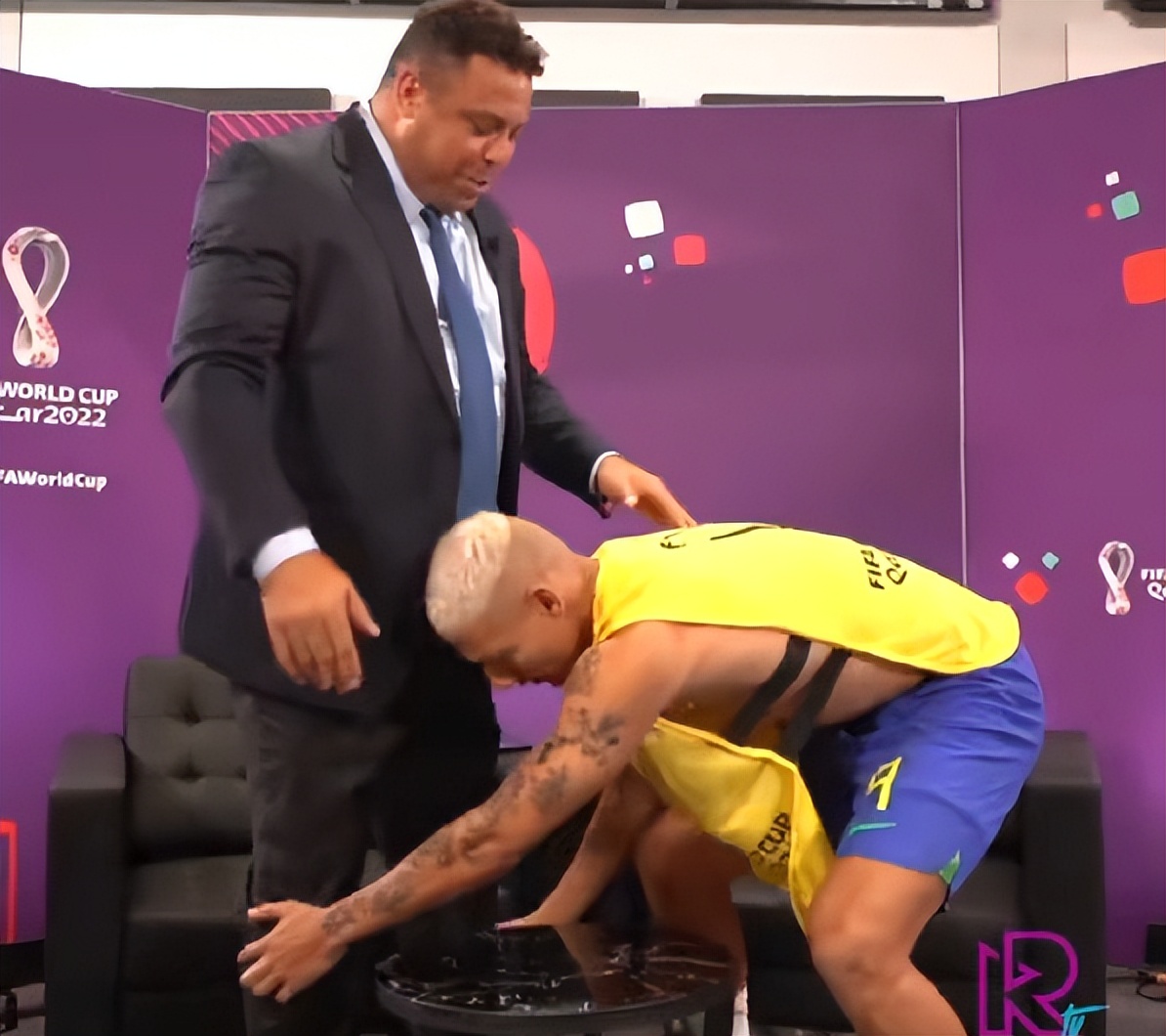 16年世界杯巴西阵容,桑巴军团历史最佳阵容后卫