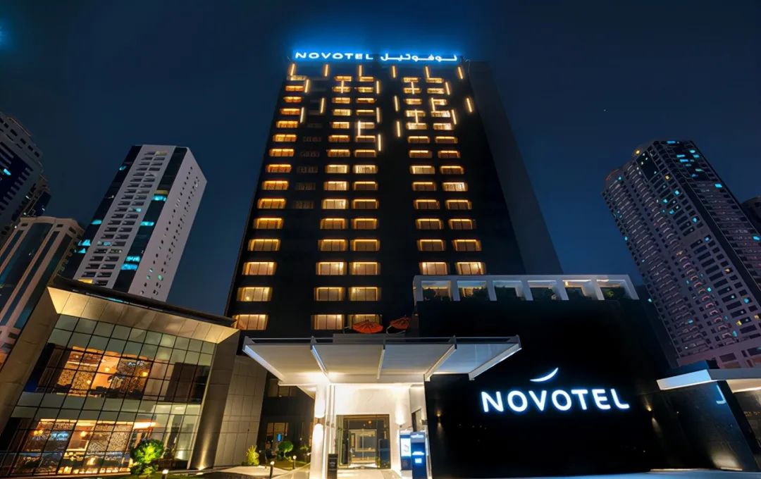 100万训练场地配套，200万包机回国，男足们的奢靡生活超乎想象