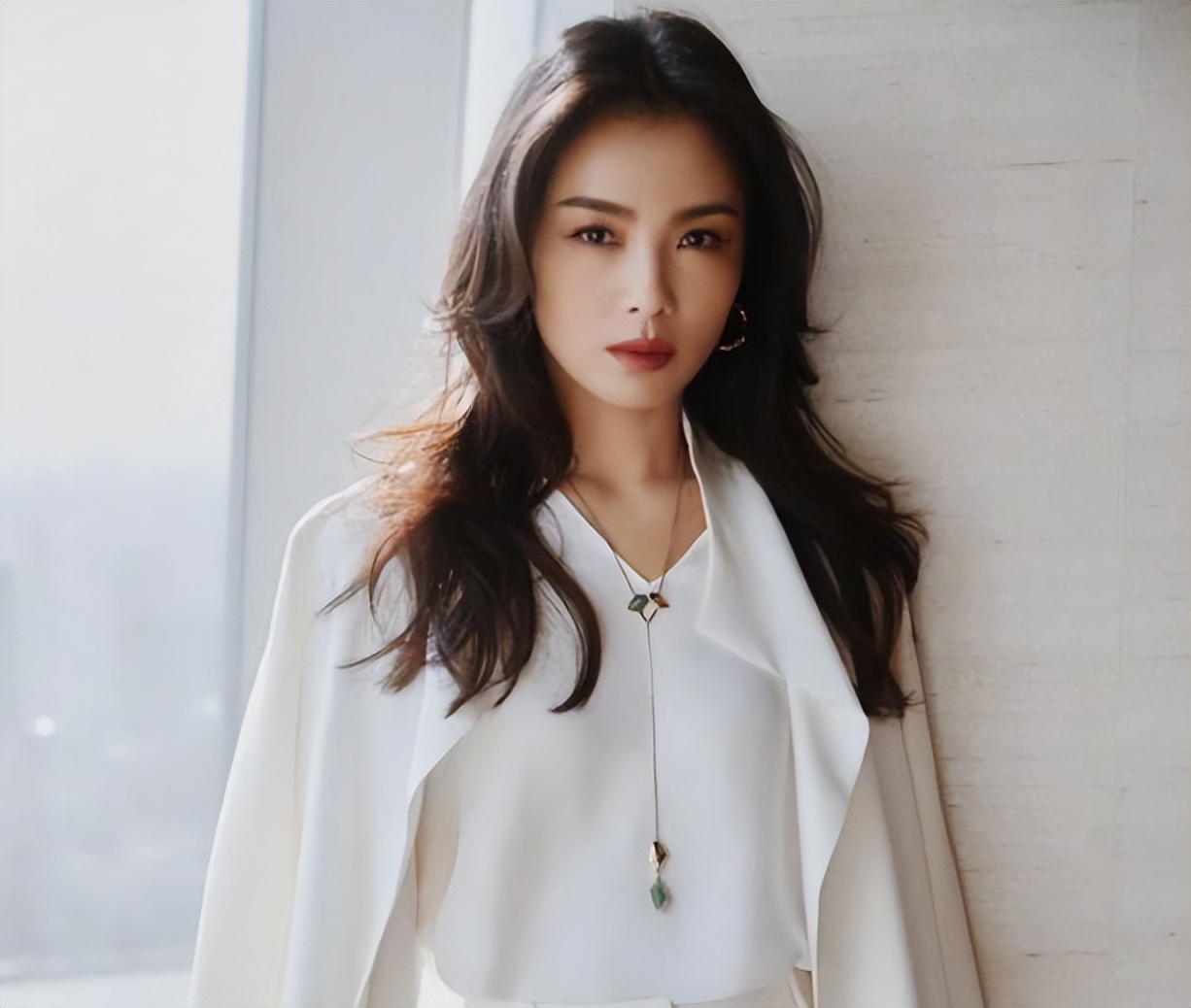 44岁刘涛变得越来越年轻了,43岁刘涛容颜耐看