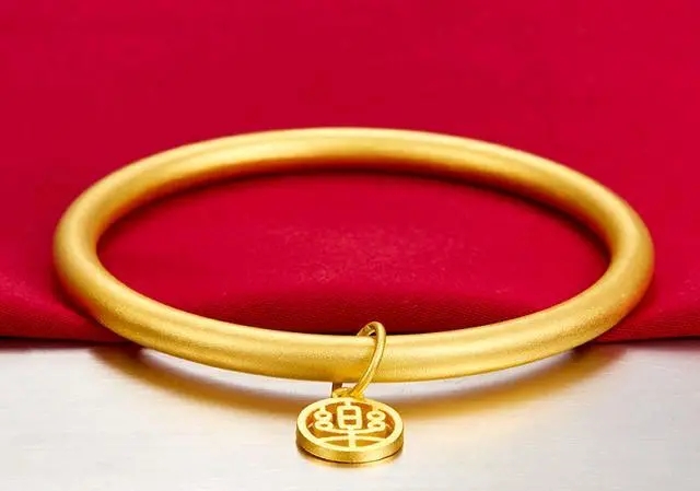 黄金首饰去哪里买性价比高,黄金首饰在哪里买划算又实惠