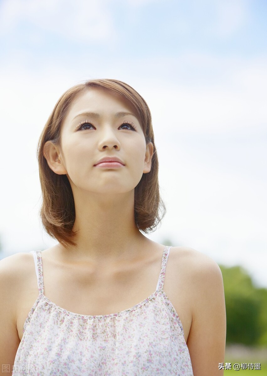 女生拍照脸大怎么解决,摄影拍照大小脸明显怎么办