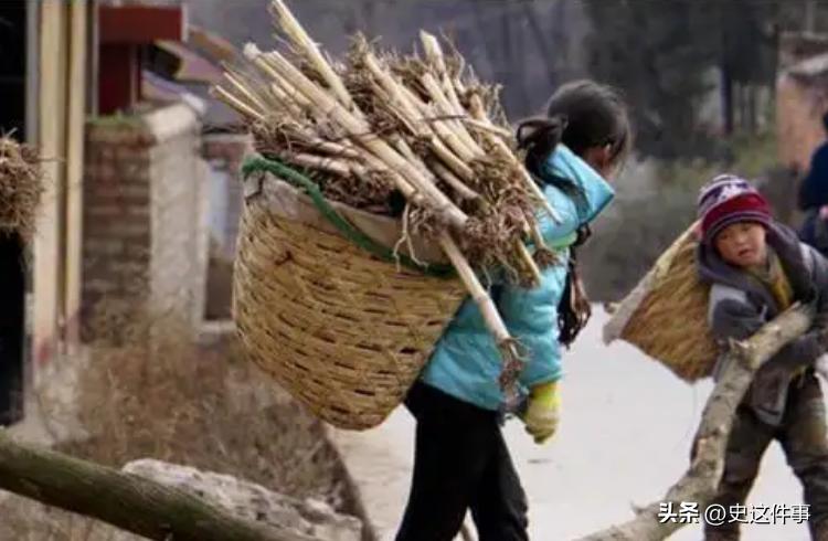 16岁女孩为养家三度卖血,16岁女孩为哥哥卖血上学山东