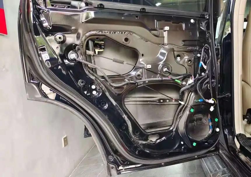 一开口就征服了我的耳朵，丰田霸道无损升级丹麦丹拿232音响