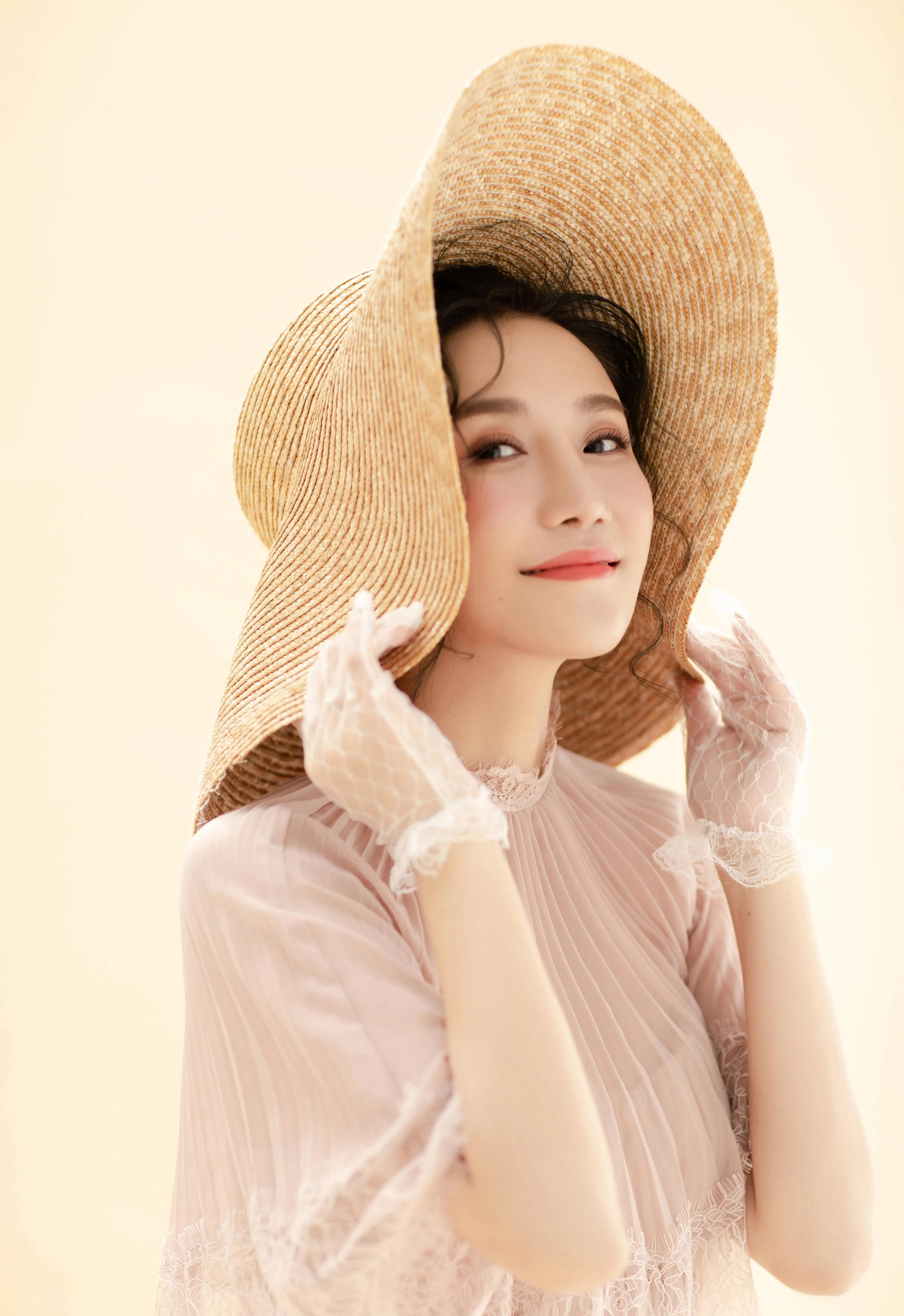 女影视演员王黎雯的年龄,王黎雯杨烁年轻时候