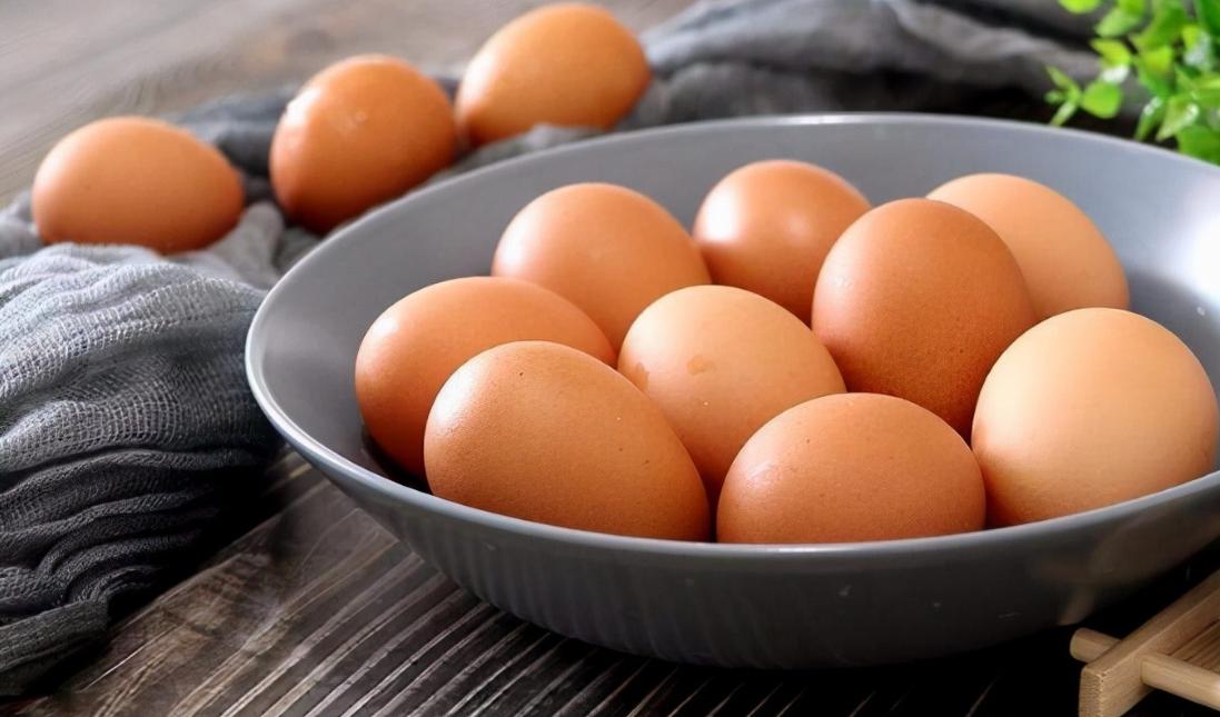 如果一个人连续七天只吃肉,每天吃一颗水煮蛋有什么变化