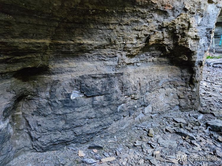 逛天坑、探叮呤当啷洞，去昆明安宁徒步，总有很多惊喜