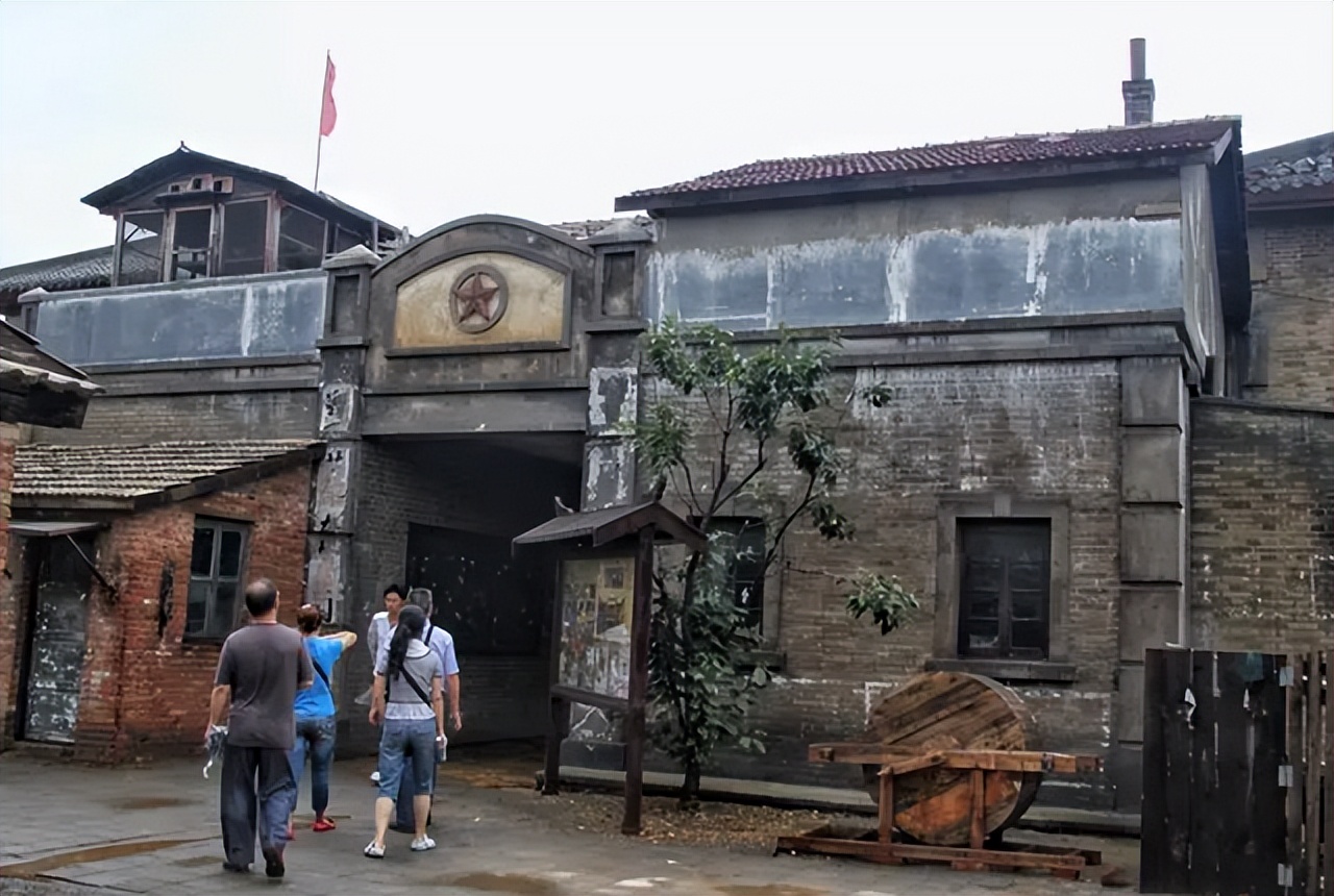 白宝山装甲兵抓哨兵,十大悍匪白宝山枪杀军人案