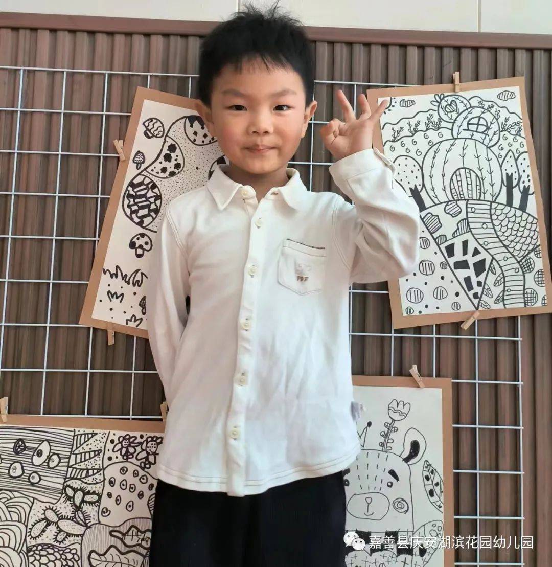 小手的探秘之旅|嘉善县庆安湖滨花园幼儿园小班组课程故事