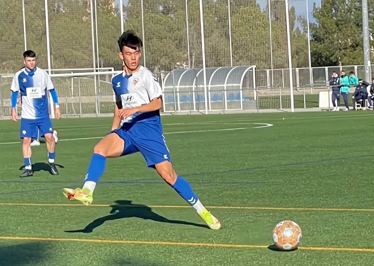 张玉宁德甲首秀不莱梅,张玉宁不莱梅首秀视频