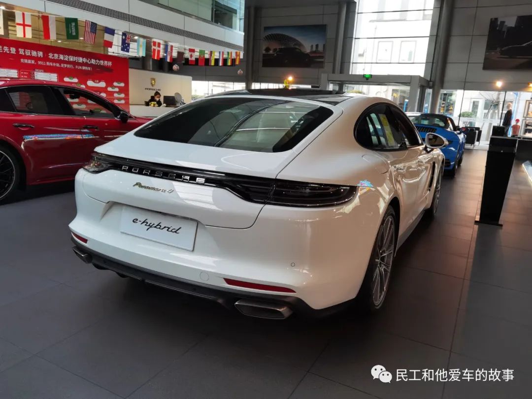 保时捷冰莓粉taycan是911还是718 (保时捷718 macan taycan)