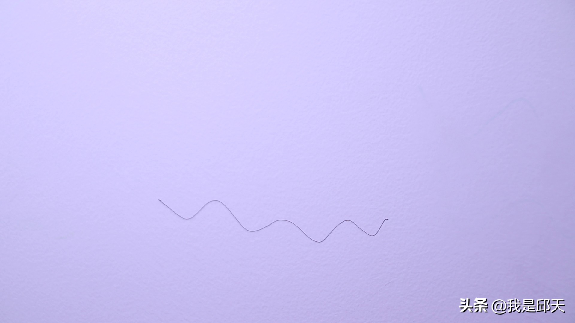 如何清除白墙上孩子乱画的痕迹,小孩子墙壁油性笔乱画怎么清除