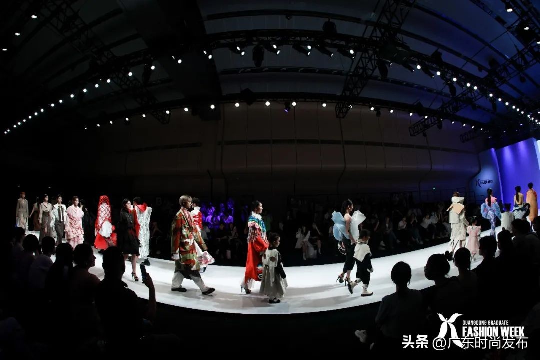 致青春以设计之歌！北京理工大学珠海学院服装设计毕业作品展演——2023中国（广东）大学生时装周
