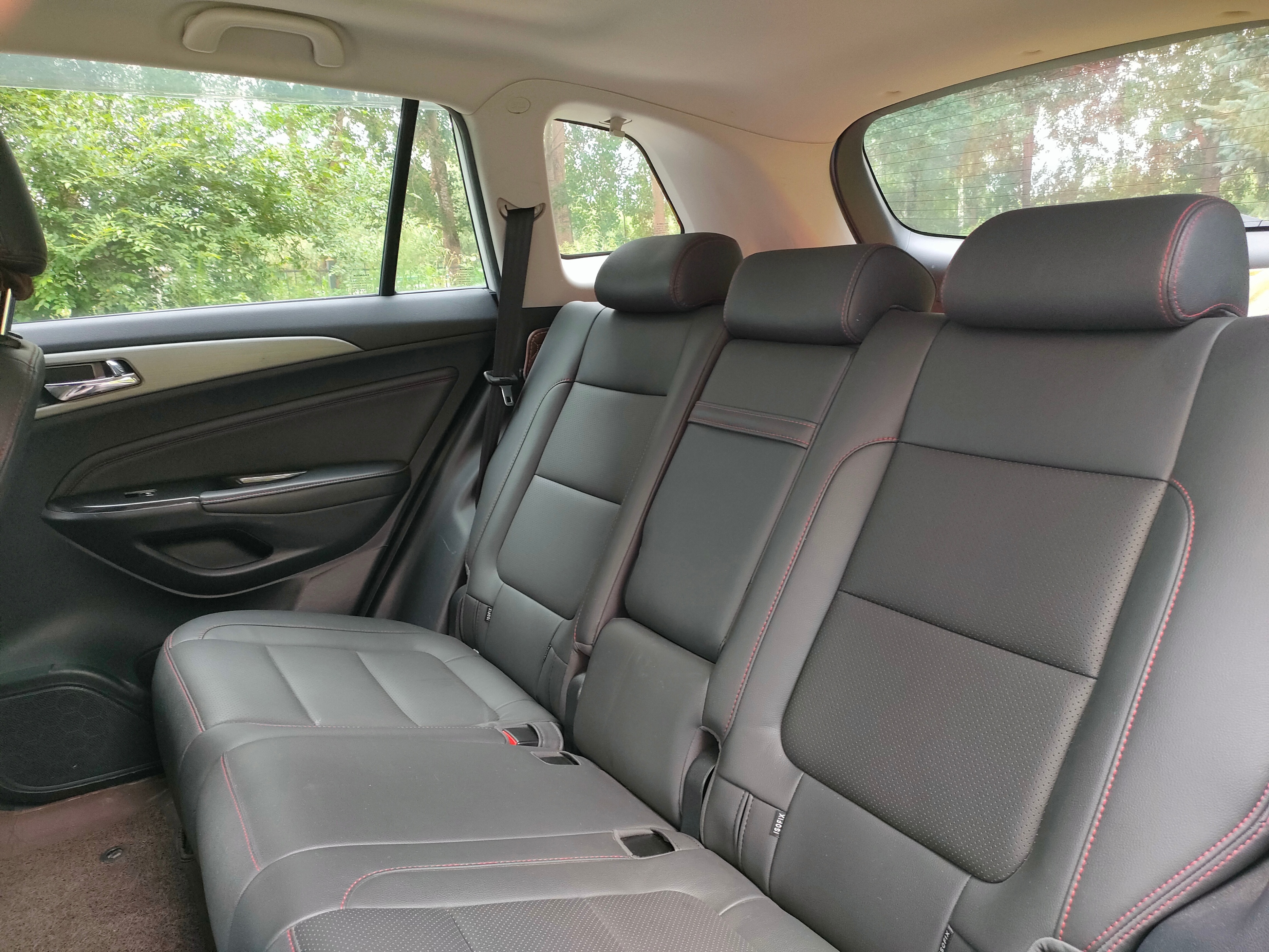 自制夏季玻璃水最佳配方不伤车,如何自制汽车玻璃水清洁效果好