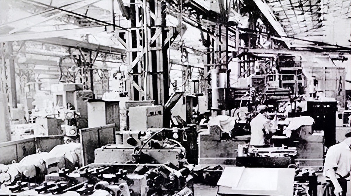 *安门天**除了毛主席画像，还悬挂着国徽，2019年曾发生过变化