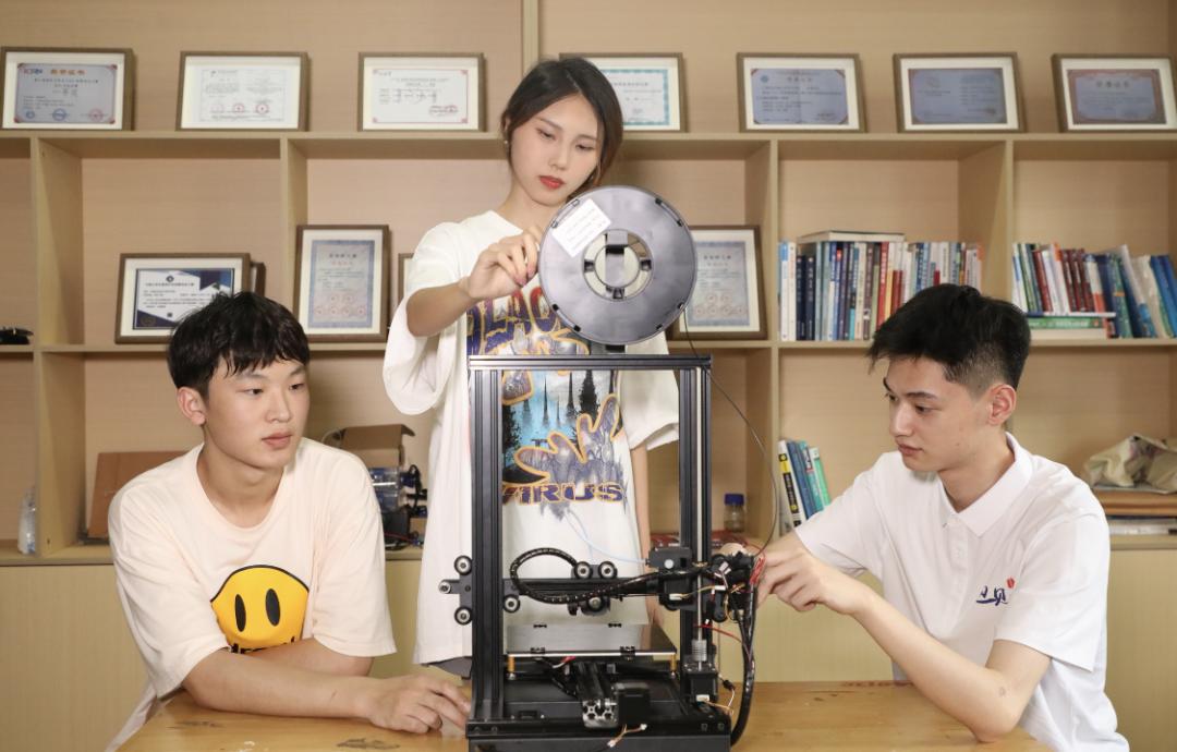 中南林业科技大学涉外学院公办吗,涉外学院中南林业科技大学招生办