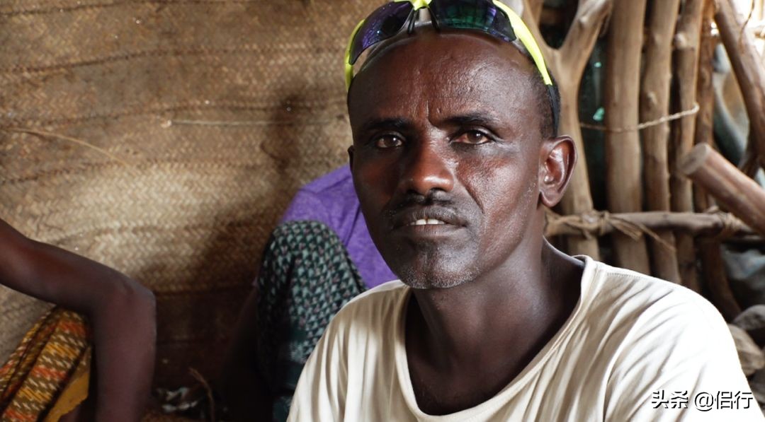 在非洲的死海，探访最接近地狱之门的人