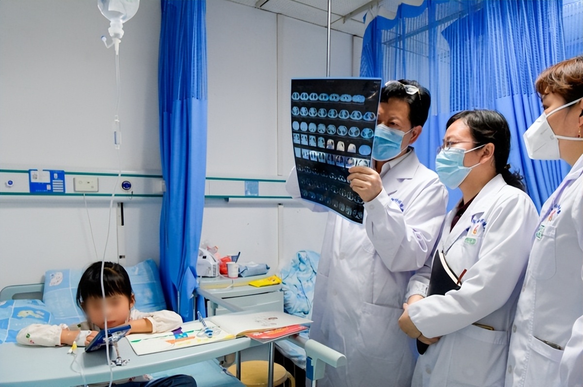 女童昏迷生死一线,儿童感染甲流抢救