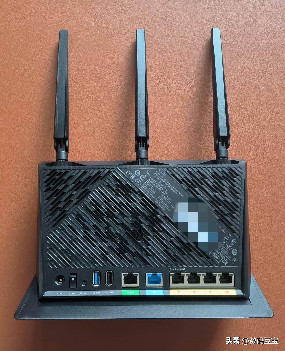 华硕ax86u与ax88u比较,华硕ax82u和86u差距多大