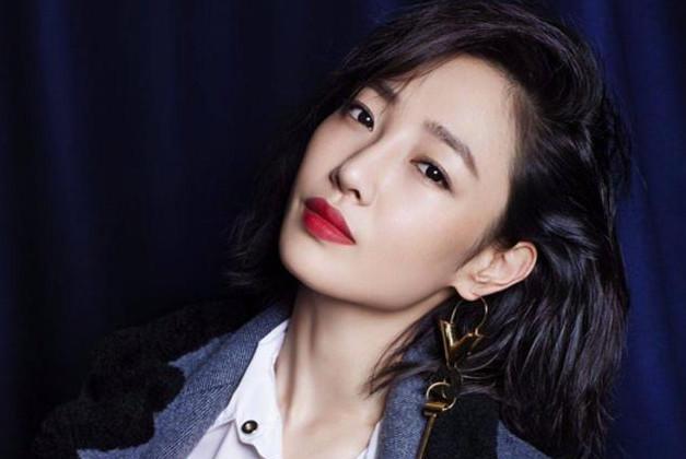 一出道就大方承认整容,出道就被逼着整容