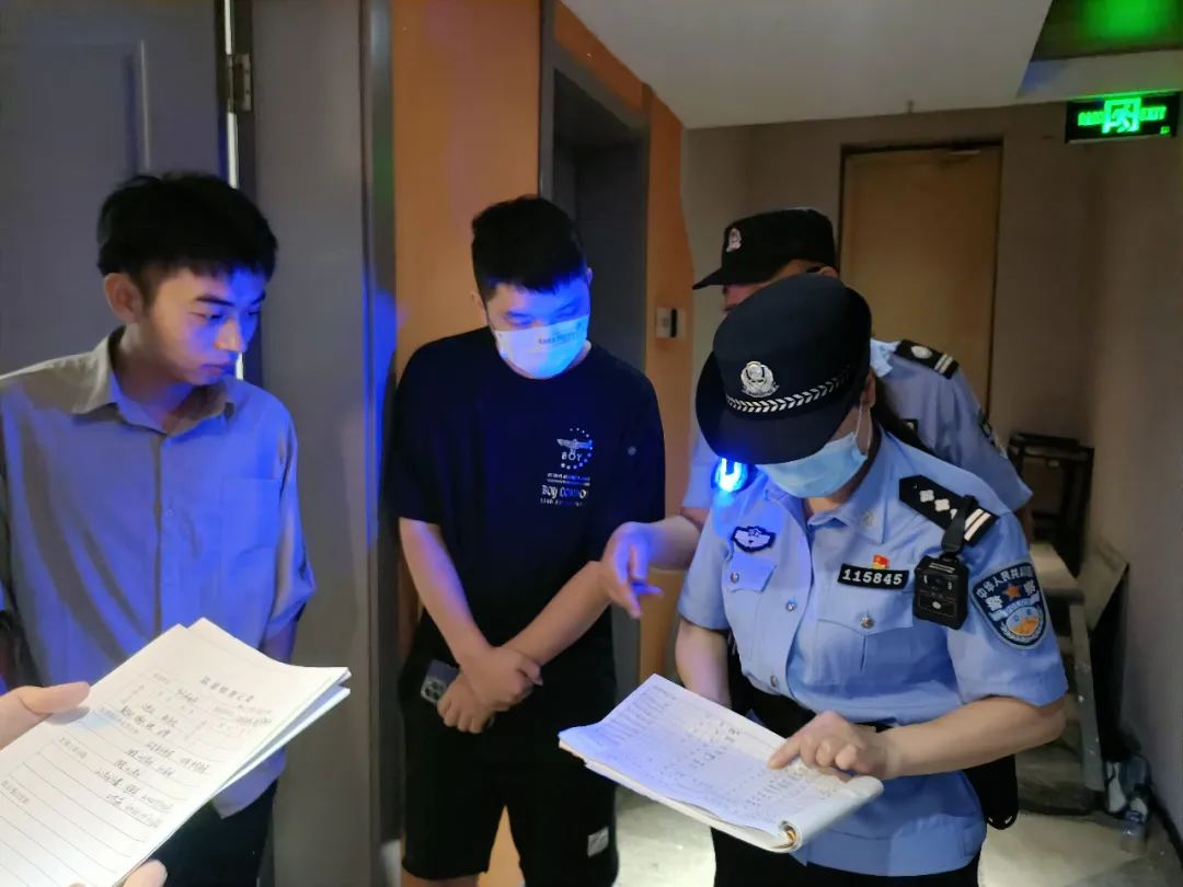 夏季治安打击整治“百日行动”丨尽锐出战！河南洛阳公安全力开展夏夜治安巡查宣防第二次集中统一行动