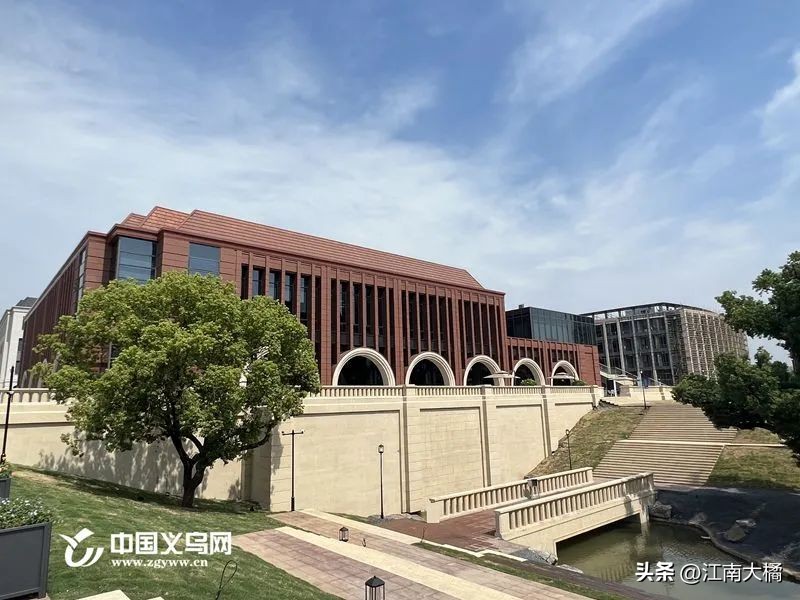 浙江大学新学院在义乌开学，首届本科国际生来自25个不同国家