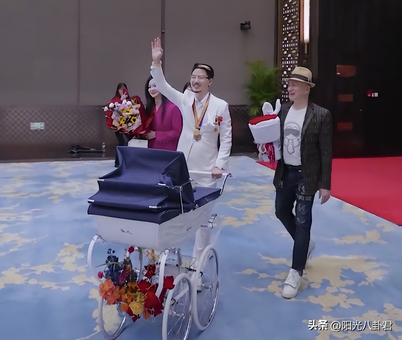 为成名网红付出的代价,为网红助力打榜被骗钱