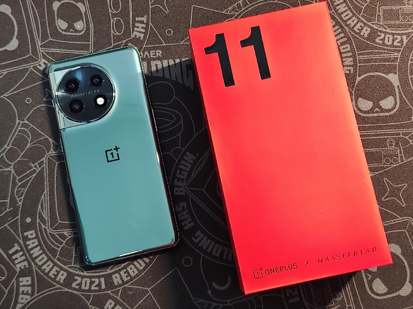 小米13和荣耀magic5推荐购买哪个,小米13对比iqoo11和荣耀magic5