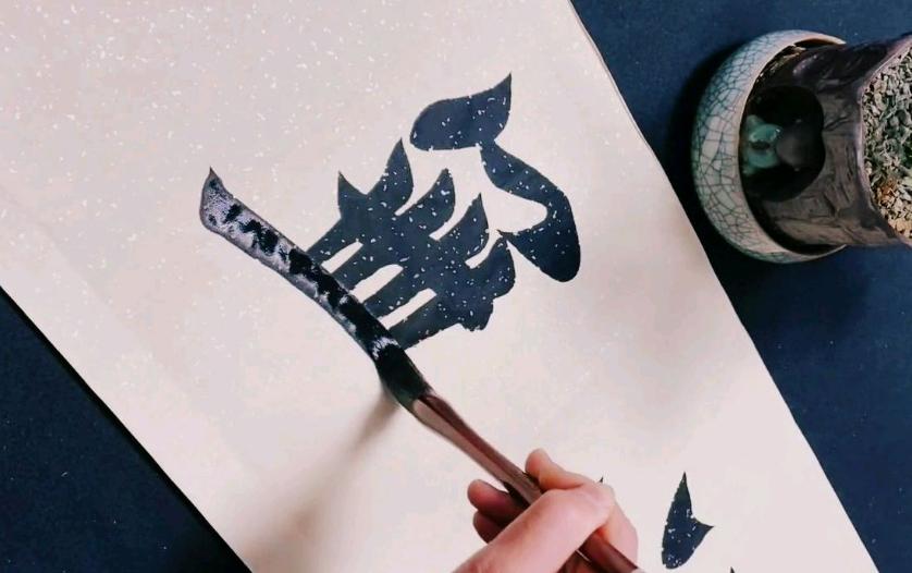 身体上火长痘怎么降火,湿热长痘痘吃什么好得快