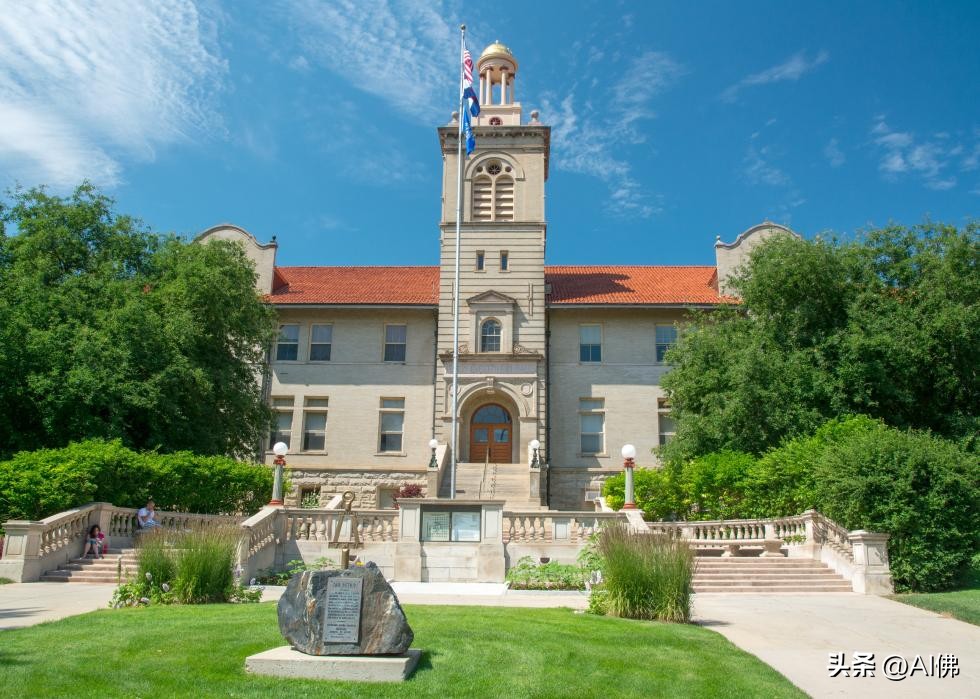 2022美国50所最好的公立大学（排名从最贵到最便宜）