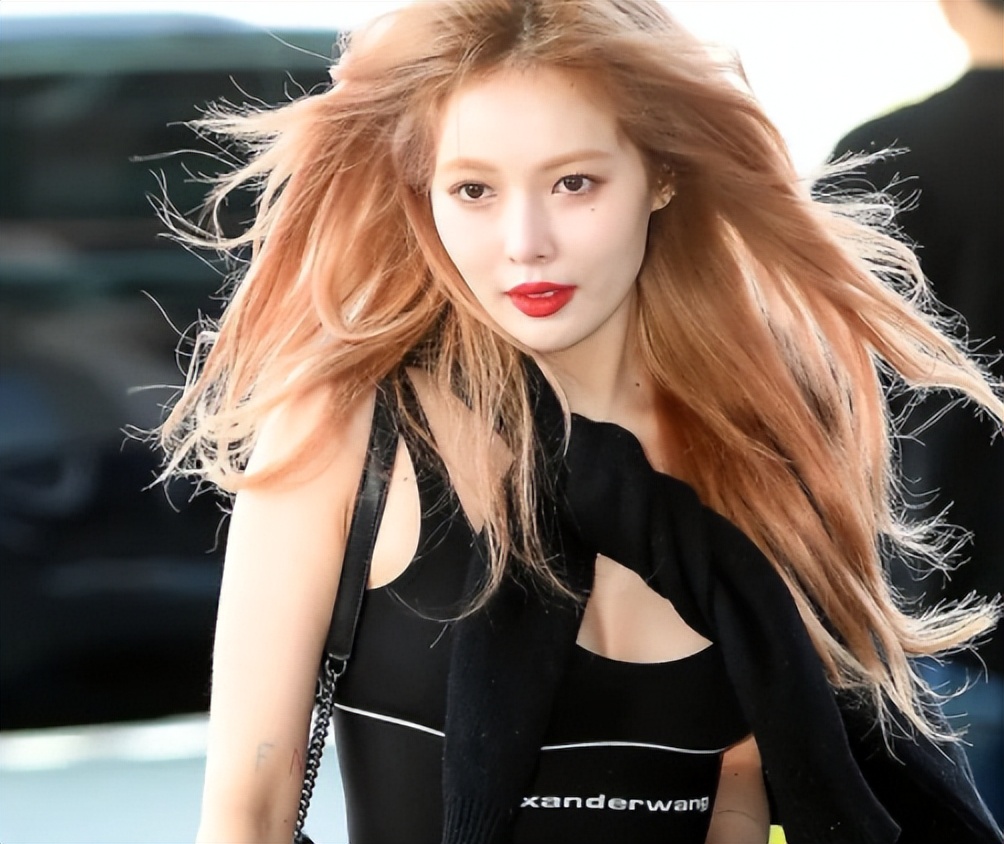 泫雅泰国泼水节着装,泫雅泰国泼水节造型引发争议