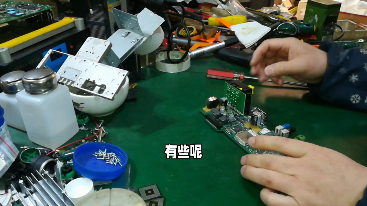 吉利缤越导航黑屏怎么回事,吉利大屏导航不开机黑屏