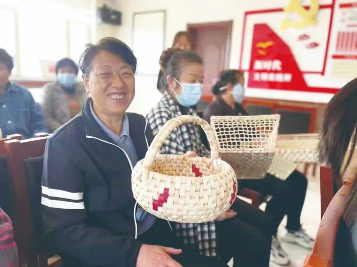 巧手“编织”梦想巾帼创业增收
