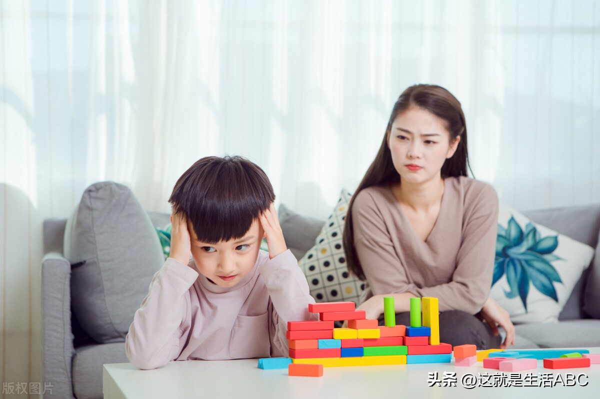 孩子爱吃手有办法改掉吗,孩子总吃手指头怎么戒掉