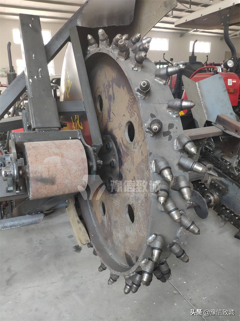 大型路沿石开沟机可定制,路沿石开槽机器