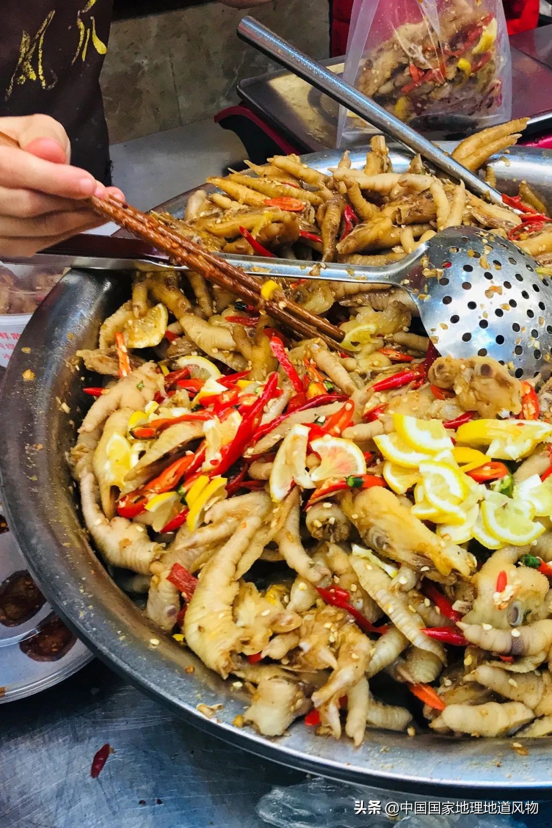 钵钵鸡冷串串家常做法藤椒味,红油串串钵钵鸡凉面